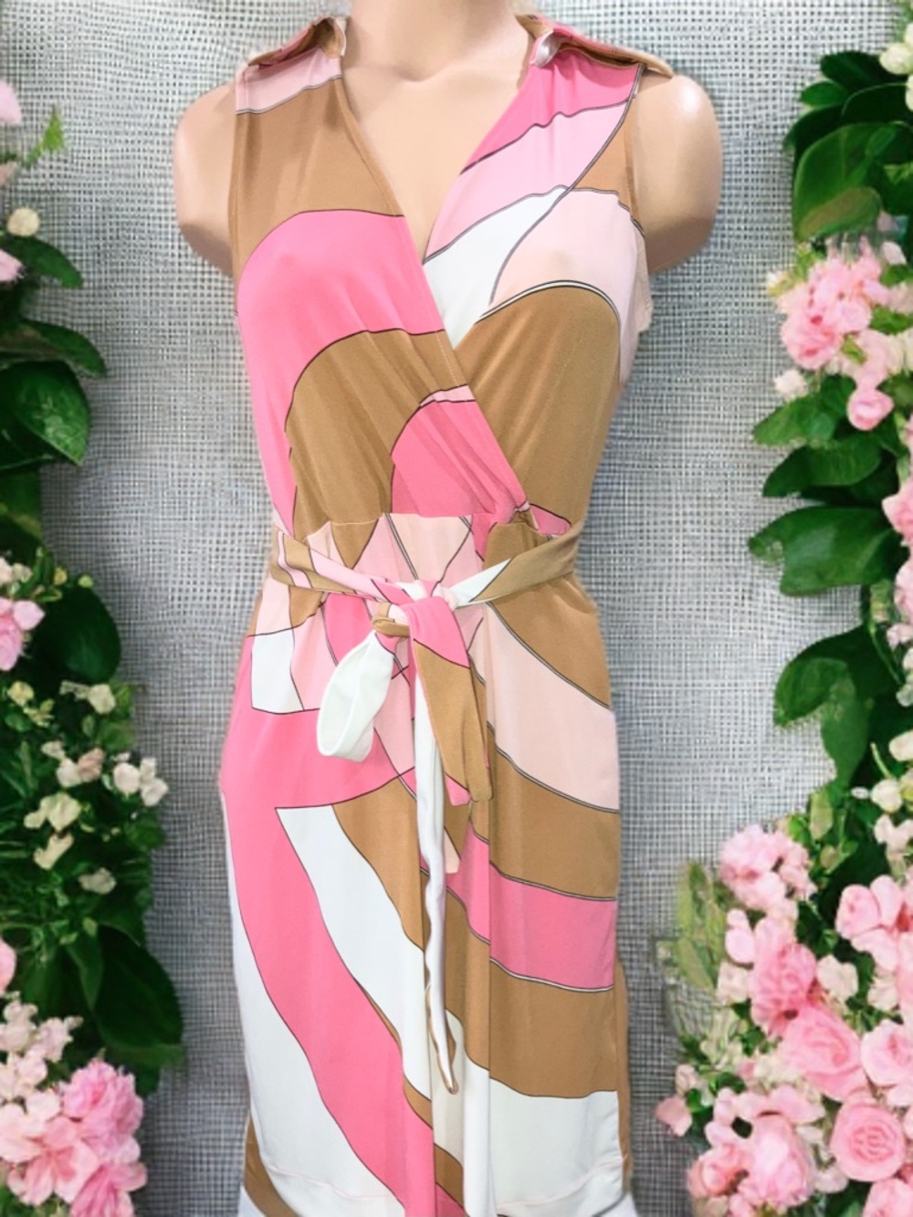 New York & Company Pink White Tan Geo Faux Wrap Sleeveless Dress Mod Retro Sz S
